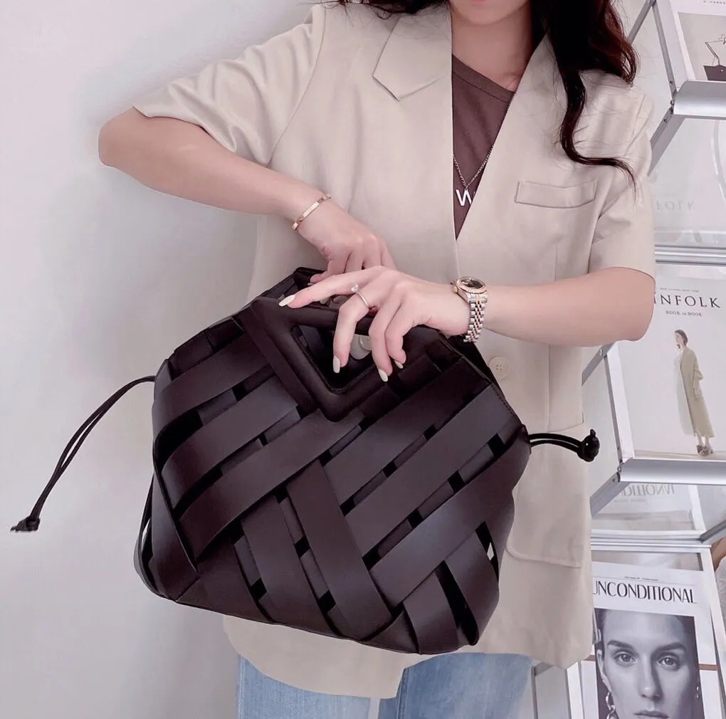 #小哥 Upper Body Rendering Picture The upper body is really high-end and exquisite. Women in the workplace will give you a different feeling every day.
